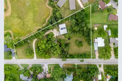 1320 W San Antonio Street, Lockhart, TX 78644 - Photo 4