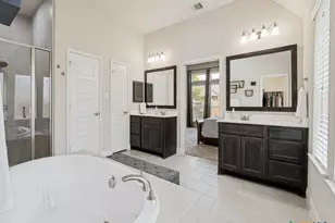2908 Glen Vw, Seguin, TX 78155 - Photo 12