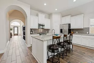 2908 Glen Vw, Seguin, TX 78155 - Photo 4