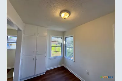1002 N 12, Temple, TX 76504 - Photo 4