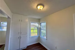 1002 N 12, Temple, TX 76504 - Photo 4