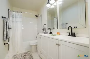 913 Hander Ln, Belton, TX 76513 - Photo 8