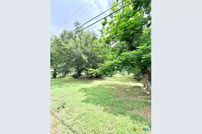 1320 Cavett Street, Gonzales, TX 78629 - Photo 2
