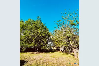1320 Cavett Street, Gonzales, TX 78629 - Photo 1