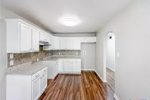 903 Saunders St, Gatesville, TX 76528 - Photo 6