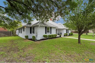 1827 Palace Drive, New Braunfels, TX 78130 - Photo 4