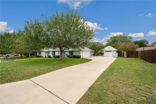 1827 Palace Dr, New Braunfels, TX 78130 - Photo 34