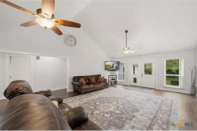 1827 Palace Drive, New Braunfels, TX 78130 - Photo 8