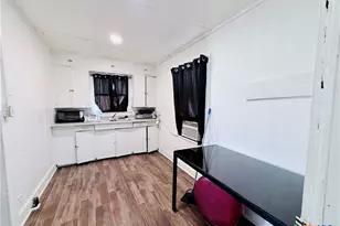 409 N Ave D, Waelder, TX 78959 - Photo 14