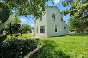 409 N Ave D, Waelder, TX 78959 - Photo 4