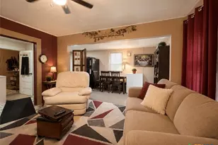 409 N Ave D, Waelder, TX 78959 - Photo 8
