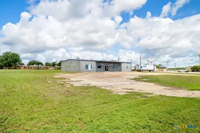 625 N La Grange Street, Flatonia, TX 78941 - Photo 10