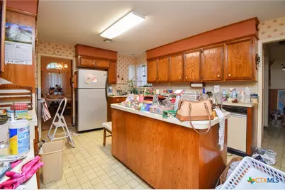 108 Green Way, Victoria, TX 77904 - Photo 8
