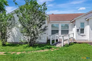 1005 Macarthur St, Victoria, TX 77901 - Photo 4