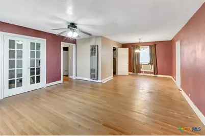 1005 Macarthur Street, Victoria, TX 77901 - Photo 8