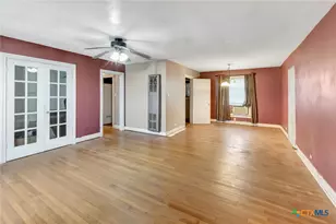 1005 Macarthur St, Victoria, TX 77901 - Photo 8
