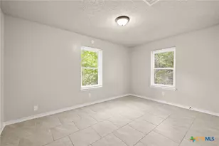 111 E Hogan Dr, Copperas Cove, TX 76522 - Photo 16