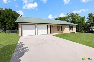 111 E Hogan Dr, Copperas Cove, TX 76522 - Photo 6