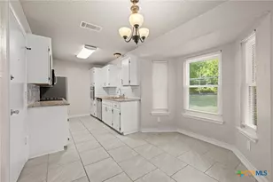 111 E Hogan Dr, Copperas Cove, TX 76522 - Photo 12