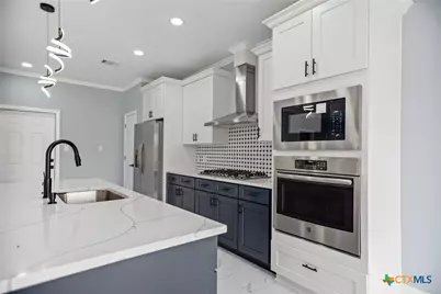 502 Trent Street, Victoria, TX 77905 - Photo 16