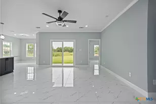 502 Trent St, Victoria, TX 77905 - Photo 10