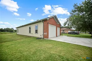 502 Trent St, Victoria, TX 77905 - Photo 4
