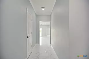 502 Trent St, Victoria, TX 77905 - Photo 8