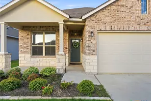 953 Willowbrook Ave, New Braunfels, TX 78130 - Photo 4