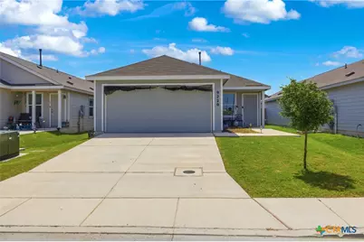 9220 James Bowie, Seguin, TX 78155 - Photo 2