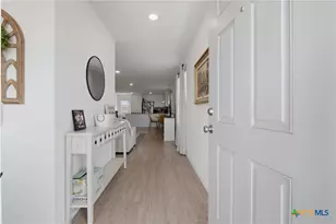 9220 James Bowie, Seguin, TX 78155 - Photo 6