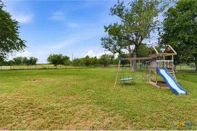 140 Oak Springs Drive, Seguin, TX 78155 - Photo 30