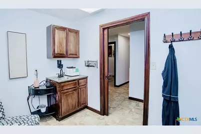 515 N King Street #108, Seguin, TX 78155 - Photo 12