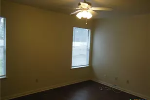 604 Frostwood Dr, New Braunfels, TX 78130 - Photo 8