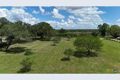 201 Elwood Street, Yoakum, TX 77995 - Photo 1