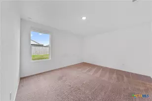 9248 James Bowie, Seguin, TX 78155 - Photo 14