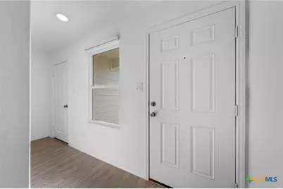 9248 James Bowie, Seguin, TX 78155 - Photo 4
