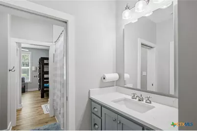944 West Lake Trail, Victoria, TX 77905 - Photo 18