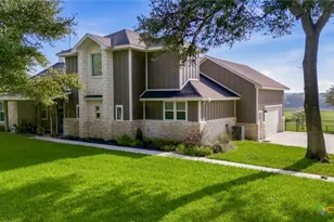 944 W Lake Trail, Victoria, TX 77905 - Photo 1
