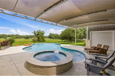 944 West Lake Trail, Victoria, TX 77905 - Photo 2