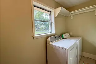 1212 Barbara, San Marcos, TX 78666 - Photo 6