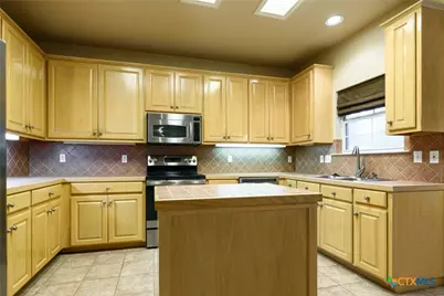 2610 Fairwood Drive, New Braunfels, TX 78132 - Photo 8