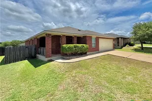204 Woodley Rd, Leander, TX 78641 - Photo 4