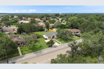 21 Ohio Avenue, New Braunfels, TX 78130 - Photo 2