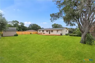 21 Ohio Ave, New Braunfels, TX 78130 - Photo 18