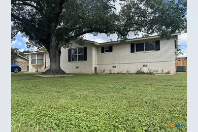 21 Ohio Avenue, New Braunfels, TX 78130 - Photo 2