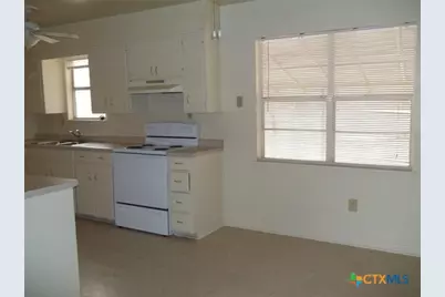 910 Hill Street, Copperas Cove, TX 76522 - Photo 2