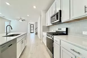 404 Tinto St, Leander, TX 78641 - Photo 12