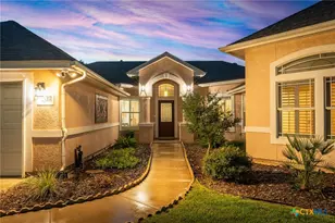 1328 Dime Box Cir, New Braunfels, TX 78130 - Photo 2