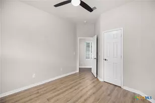 1328 Dime Box Cir, New Braunfels, TX 78130 - Photo 22