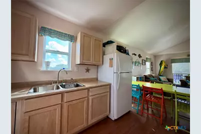111 Springfield Avenue, Port Lavaca, TX 77979 - Photo 20